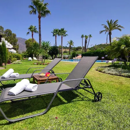Prázdninový dům Spacious Beachfront Town House In With Fully Equipped Kitchen, Pools, Garden, Sea View *